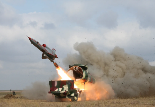 剛剛！俄軍拿出壓箱底無人機對烏克蘭“以牙還牙”(圖3)