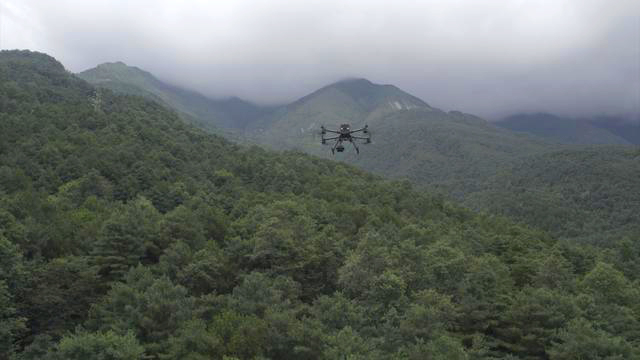 5G網(wǎng)聯(lián)無人機(jī)助力林區(qū)構(gòu)筑新型防護(hù)網(wǎng)(圖1) 5G網(wǎng)聯(lián)無人機(jī)助力林區(qū)構(gòu)筑新型防護(hù)網(wǎng)(圖1)