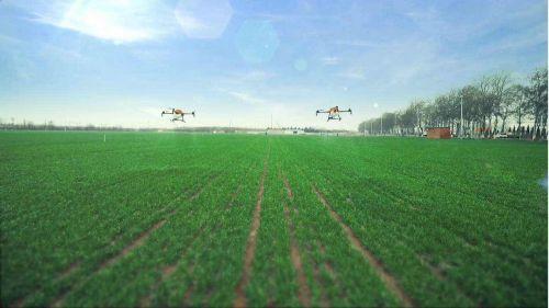 工業無人機可以應用在哪些行業中?(圖1) 植保無人機